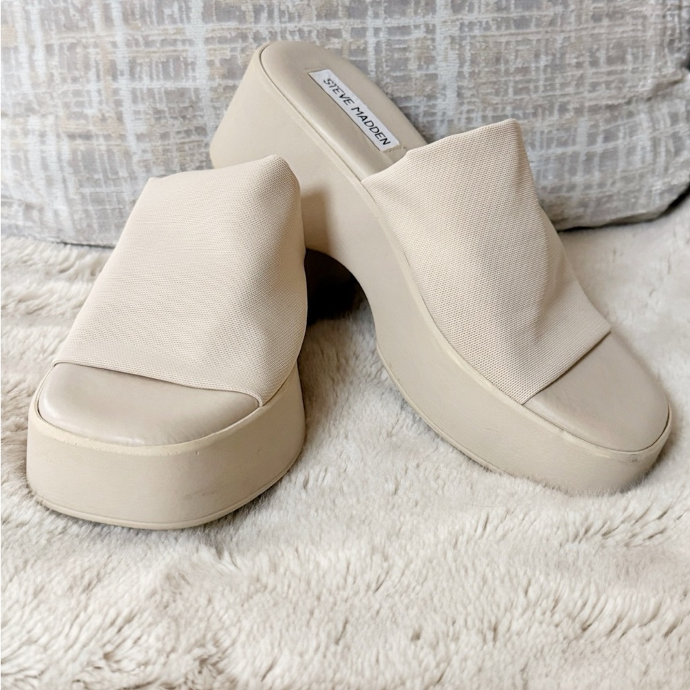 Steve Madden Slinky 30 Women's Sculpted Platform Sole and Stretchy Fabric Upper